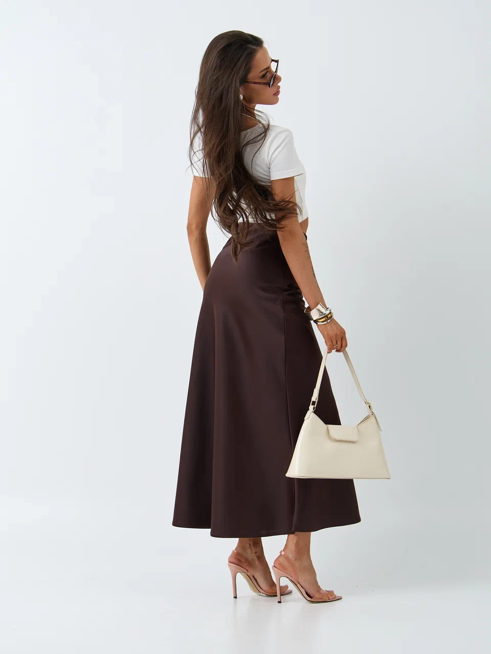 Пошив женских изделий второго слоя